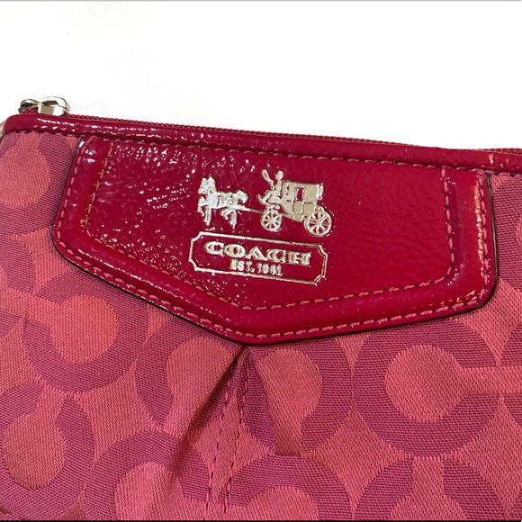 COACH Poppy Wristlet | Hot Pink - Picture 3 of 3